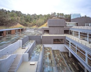 Ceramic Park Mino, Arata Isozaki & Associates, 1996-2002 © Hisao Suzuki