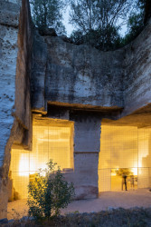 Proměna kamenných dolů na Menorce od Ensamble Studio