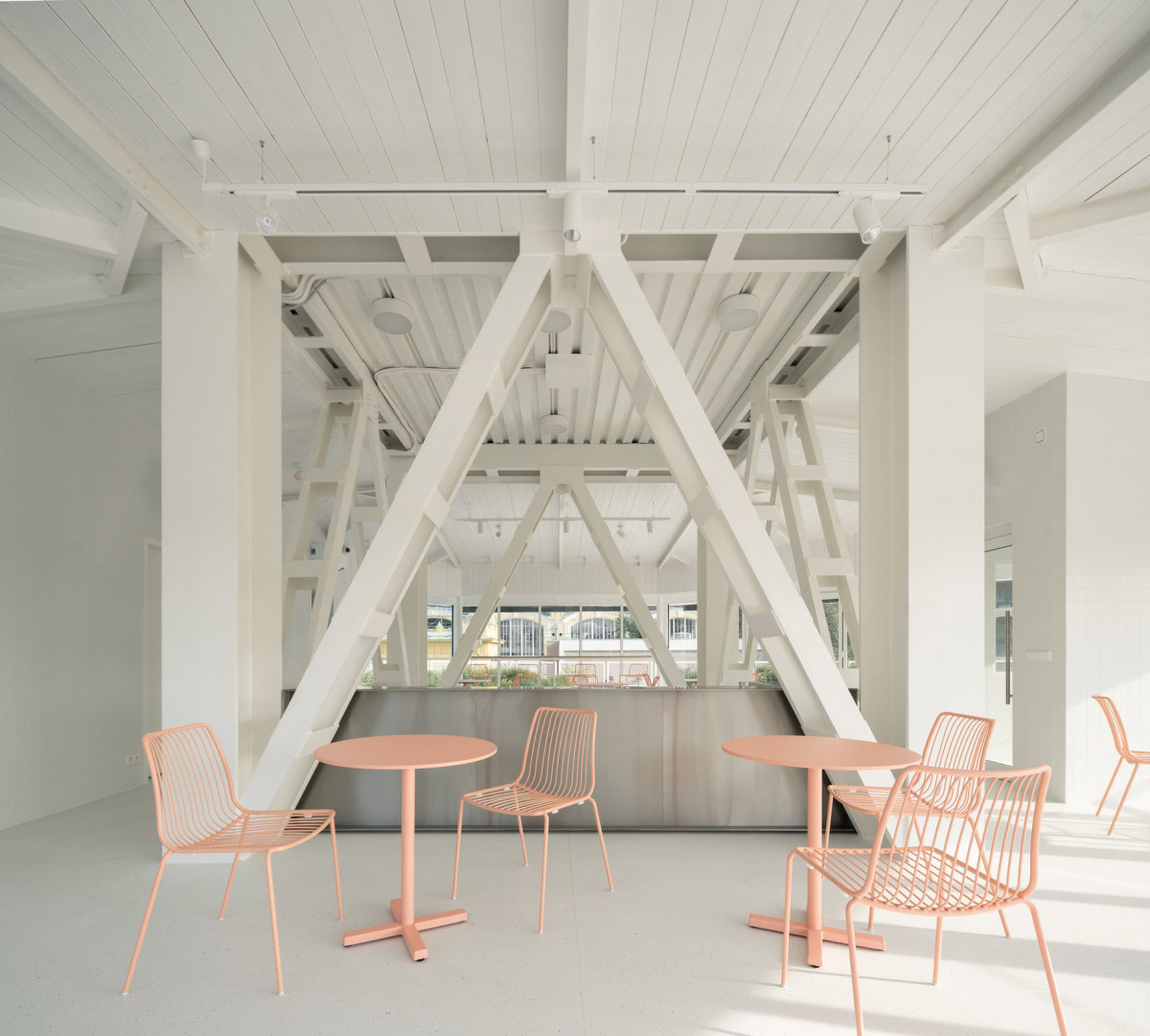 Terasy Křižíkových pavilonů (Rekonstrukce teras Křižíkových pavilonů; SOA architekti)