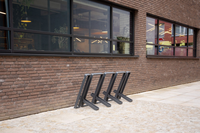  (Cyklostojan IKS od Urbania)