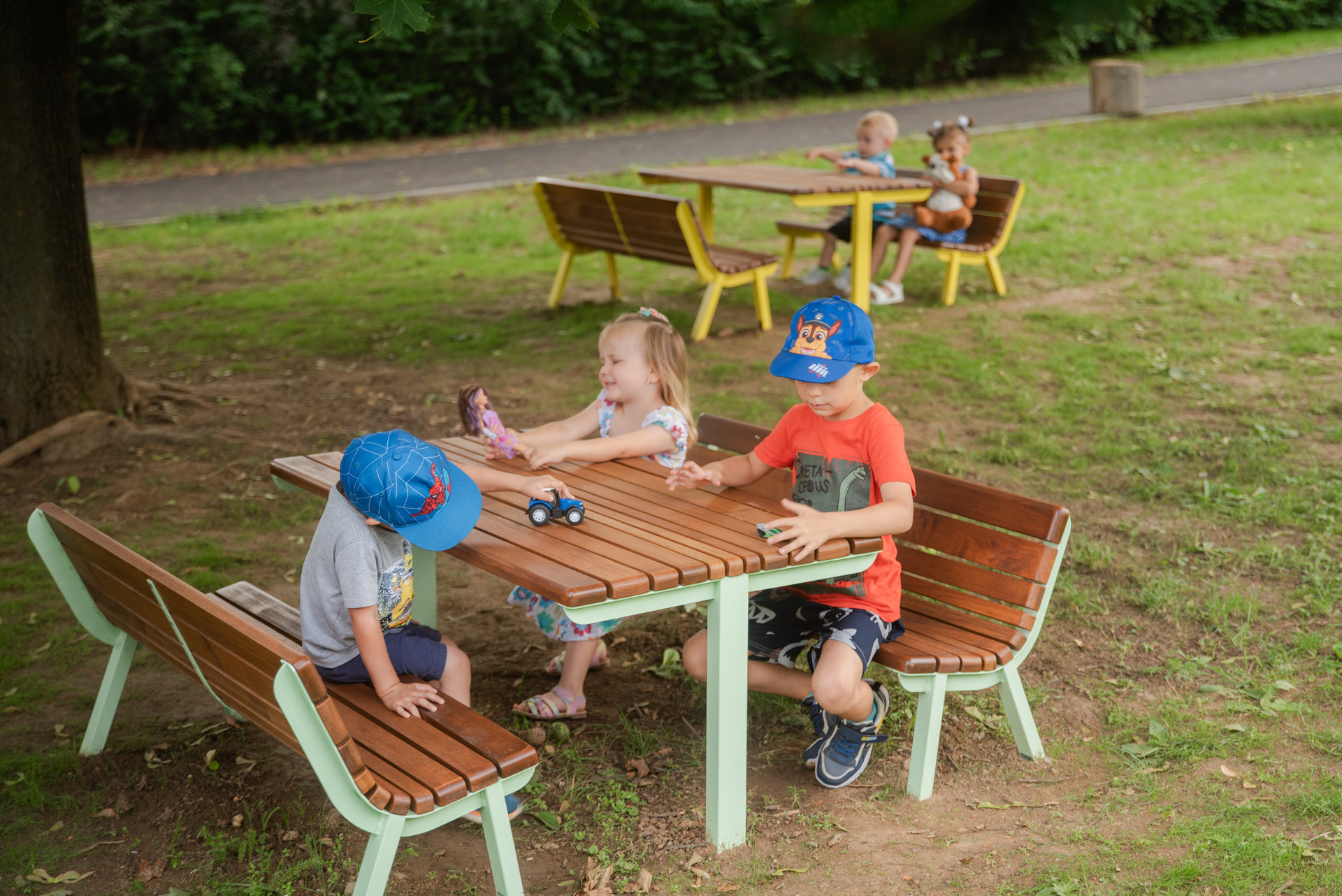 Malá moravská značka Urbania vyrábí nábytek do města i zahrady, pro malé i velké.