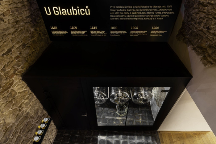 Revitalizace U Glaubiců, NEUHÄUSL HUNAL