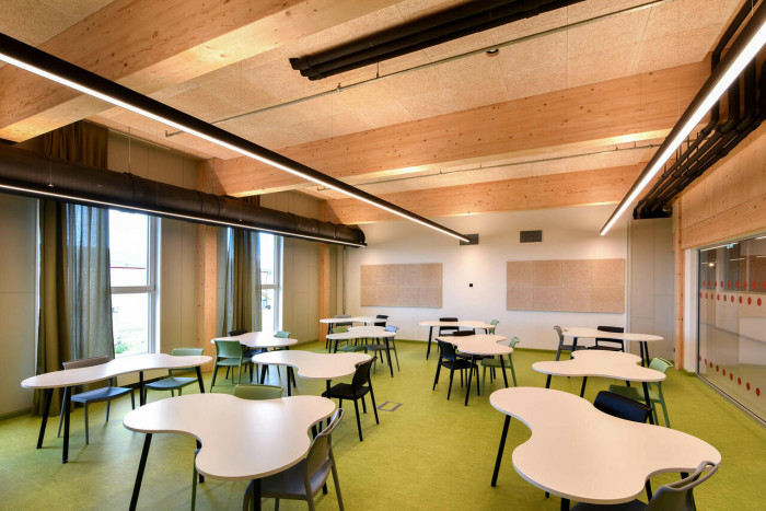 Základní školy EXUPERY s akustickými obklady Acutec