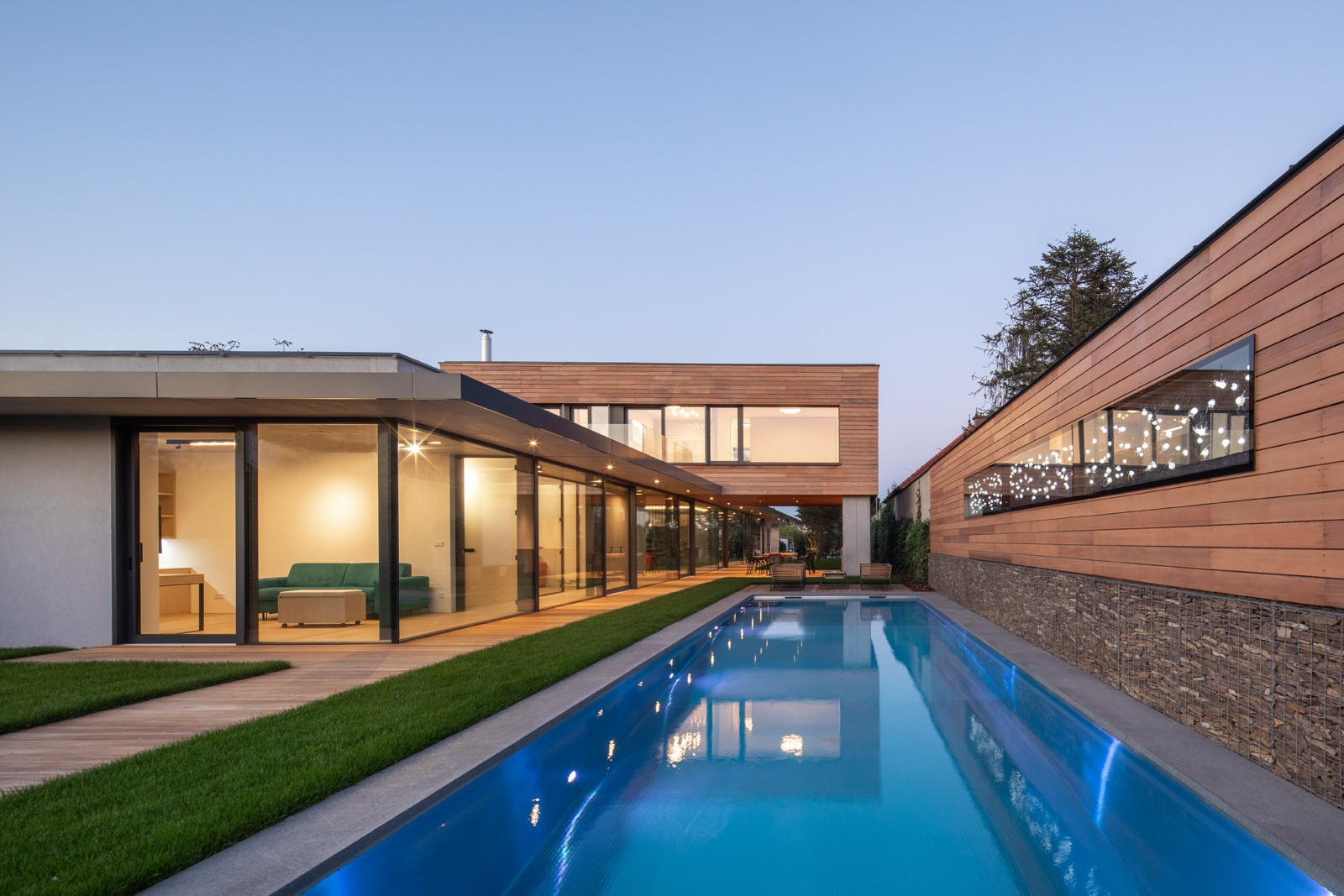 Rodinný dům v Průhonicích od Kamil Mrva Architects