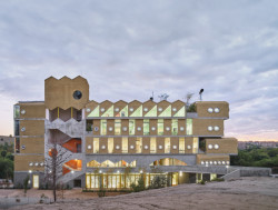 Reggio škola v Madridu, Office for Political Innovation