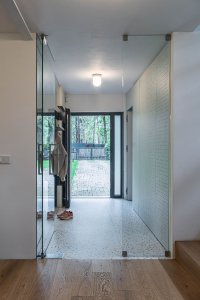Architektka Tereza Čudová Ajmová zrekonstruovala dřevostavbu na Nymbursku.