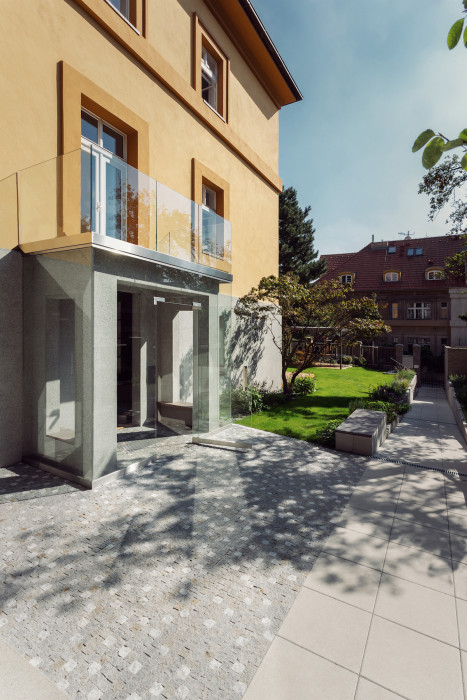 Rekonstrukce vily na Vinohradech od edit! architects