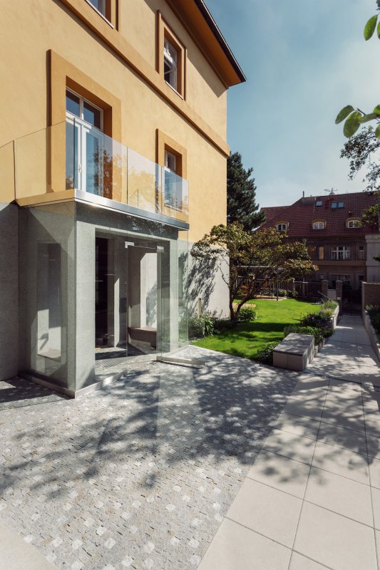 Rekonstrukce vily na Vinohradech od edit! architects