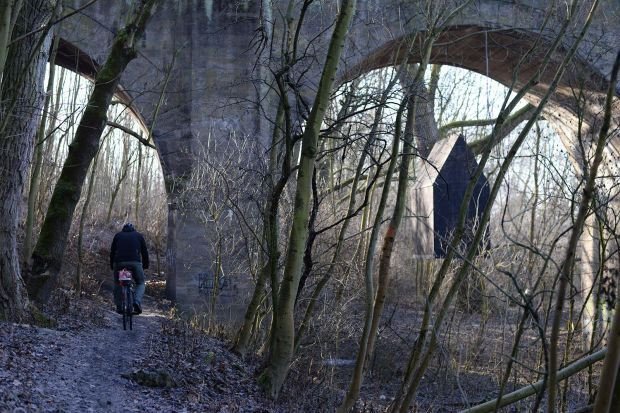 Létající černý dům, H3T architekti, foto