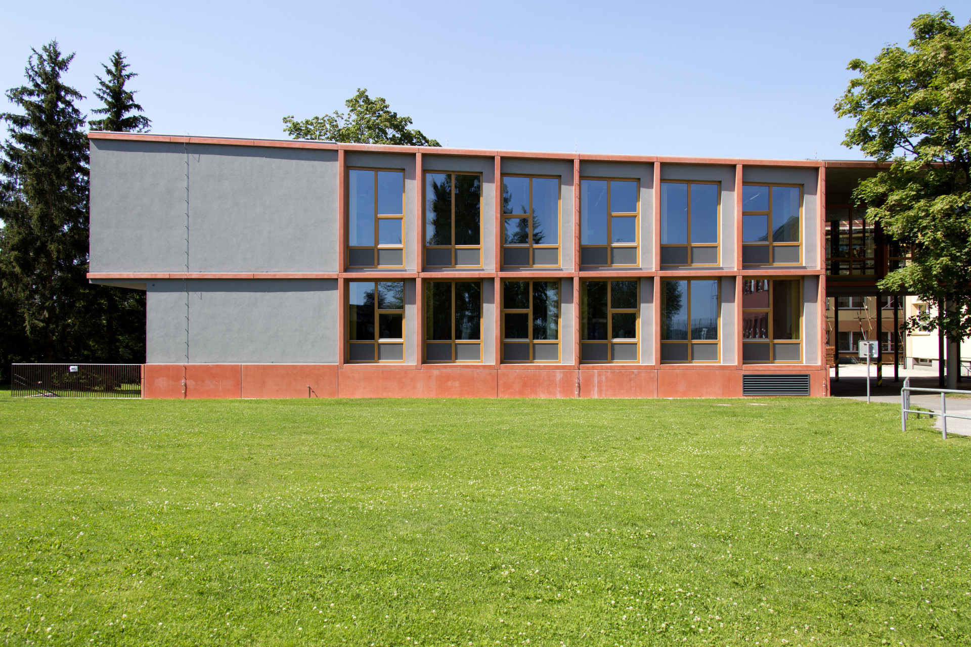 Přístavba školy ve Studenci, CHRAMA