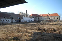 V průběhu rekonstrukce byly zachovány a opraveny všechny původní stavby