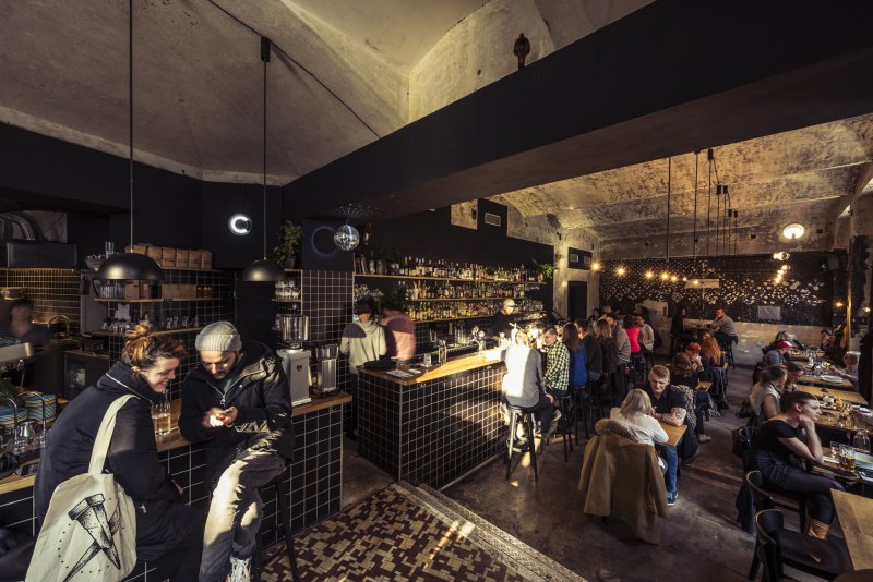 Bar Cobra v Praze od edit! architects