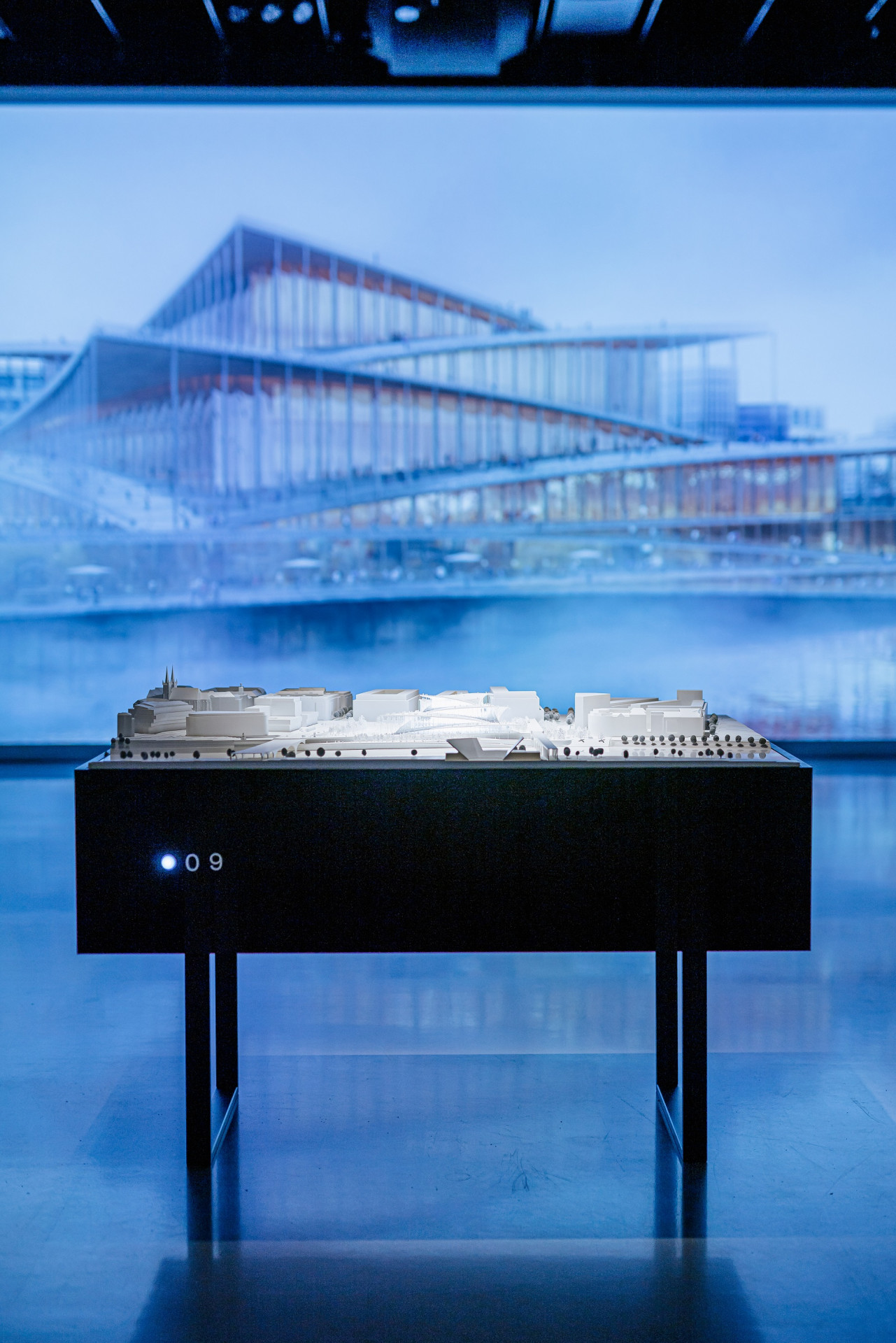 Výstava věnovaná architektonické soutěži na Vltavskou filharmonii bude součástí letního programu CAMPu