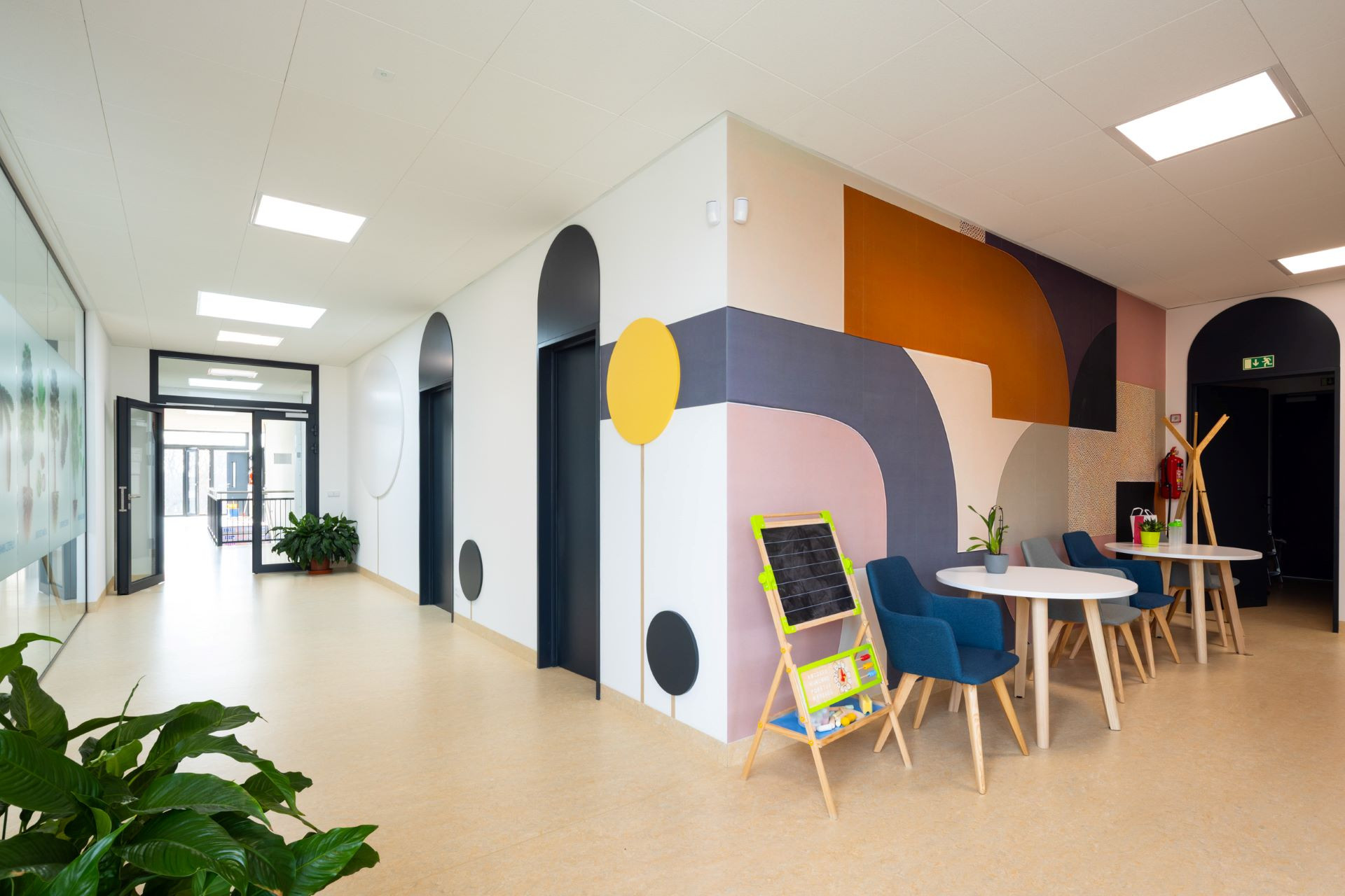 Interiér Mateřská škola v Uhříněvsi od KOMA MODULAR