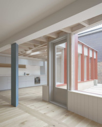 Přístavba rodinného domu v Londýně, Artefact: Zadáním bylo vytvořit novou ložnici, technickou místnost, kuchyň, obývací pokoj a jídelnu