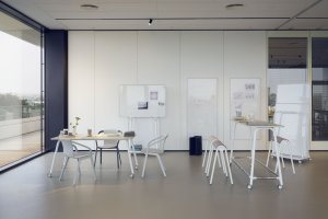 V Konsepti vystaví kancelářský nábytek německé značky Sedus. Nábytek The Detox Office má snižovat stres a předcházet digitální únavě.