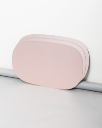 Galerie THE DESIGN zve na vernisáž výstavy On Chair – Balancing on the Edge of Comfort 21.6. od 18h