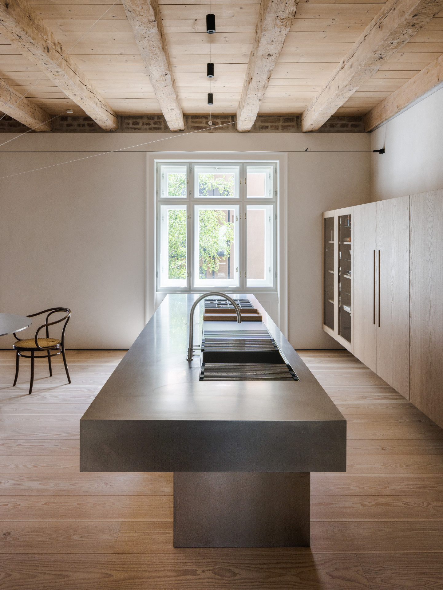 Byt v Bratislavě na Starém Mestě - rekonstrukce podle návrhu Martina Skočka