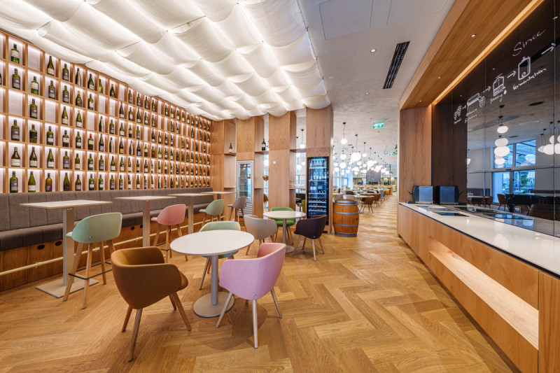 Hotel Holiday Inn Praha - rekonstrukce Open Lobby, Mackovič Architecture