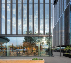 Kulturní zóny Katovic má novou dominantu. Studio Medusa group realizovali mrakodrap a kancelářský komplex .KTW