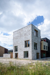 Bytový dům Koopvaardersplantsoen Amsterdam v Nizozemsku od studia Bureau SLA z Amsterdamu