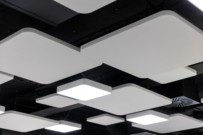 Pobočka Komerční banky v Praze od studia Reaktor