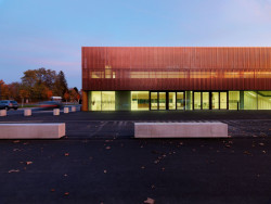 Dietger Wissounig Architekten, Sportovní hala St. Martin - foto