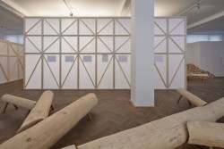 Mjölk architekti, výstava Dělat les