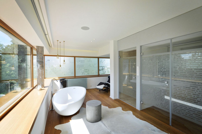 rekonstrukce vily Hanspaulka - hlavní koupelna, Veronika Pánková, foto