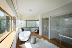 rekonstrukce vily Hanspaulka - hlavní koupelna, Veronika Pánková, foto