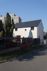 Dům před dvůr, DDAANN