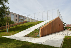 Studio Arch.Design realizovalo novou sportovní halu základní školy v pražských Letňanech