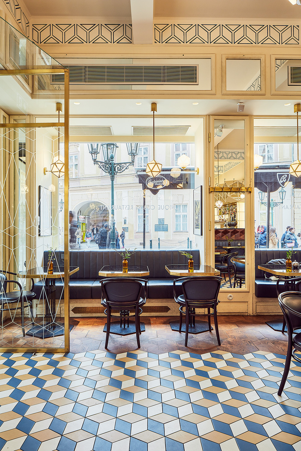 Interiér Restaurace Černá Madona, MIAOW