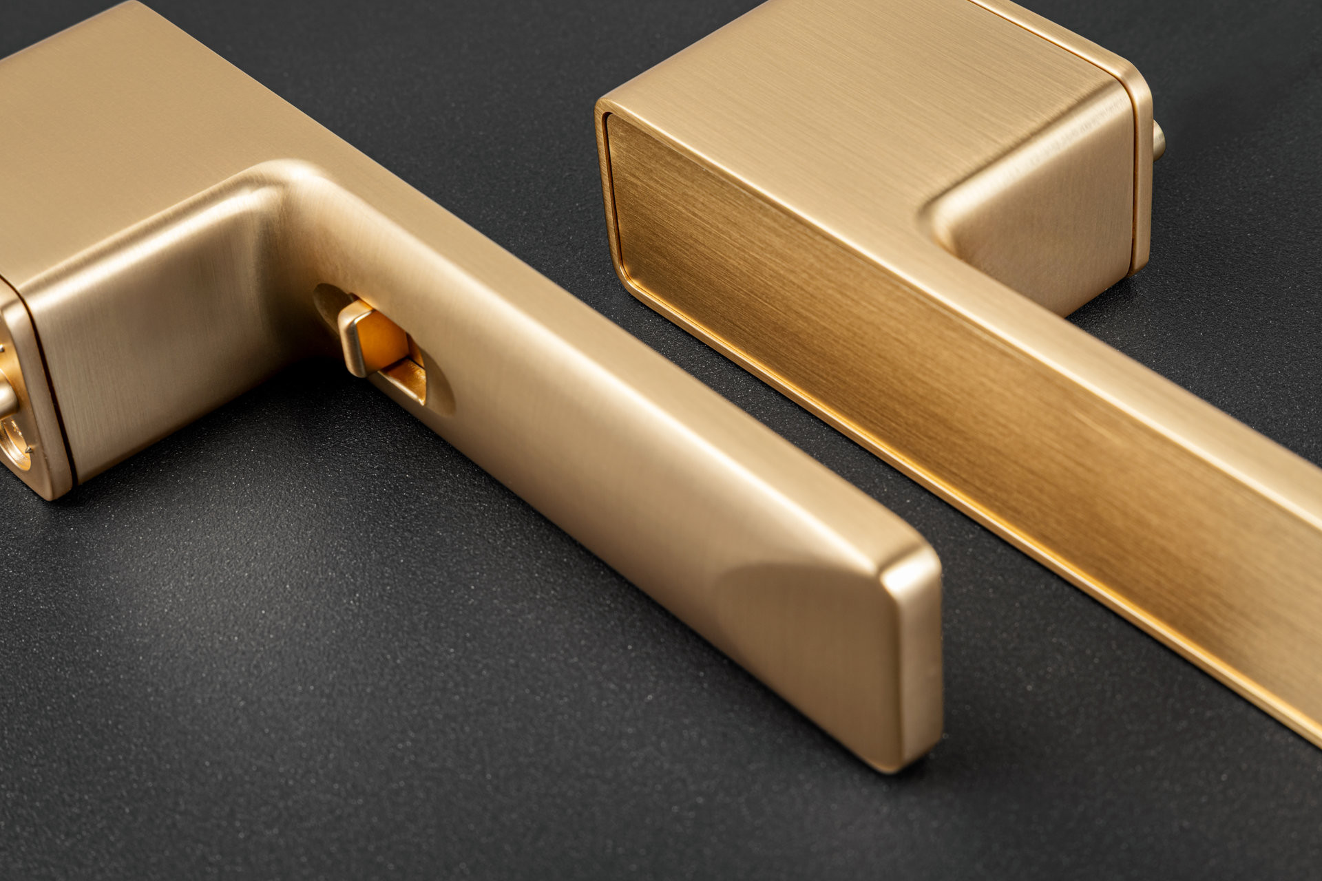 MPK Grandera In Lock - interiérová dveřní klika s integrovaným zamykacím systémem