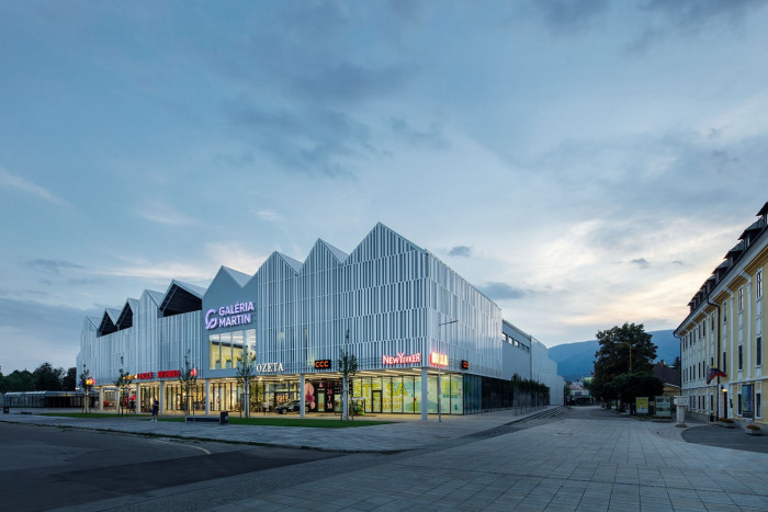 Přestavba obchodního domu Prior na Galérii Martin od A8000