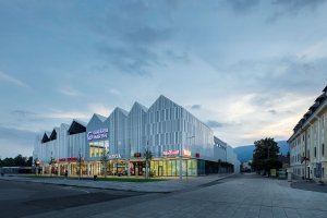 Přestavba obchodního domu Prior na Galérii Martin, Atelier8000