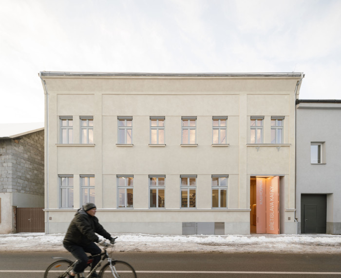 Knihovna v Červeném Kostelci od ateliéru Papundekl architekti (Knihovna v Červeném Kostelci; Papundekl architekti)