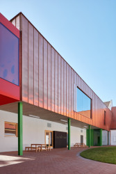 Rekonstrukce a rozšíření Základní školy Vřesovice, Public Atelier, studio FUUZE/ Jiří Markevič, Jaroslav Sedlák