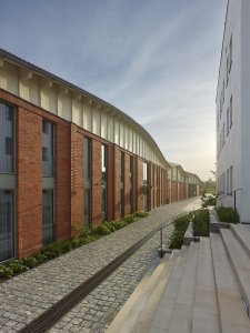 Jakub Cigler Architekti proměnili bývalý areál JZD na zážitkové vinařství s ubytováním