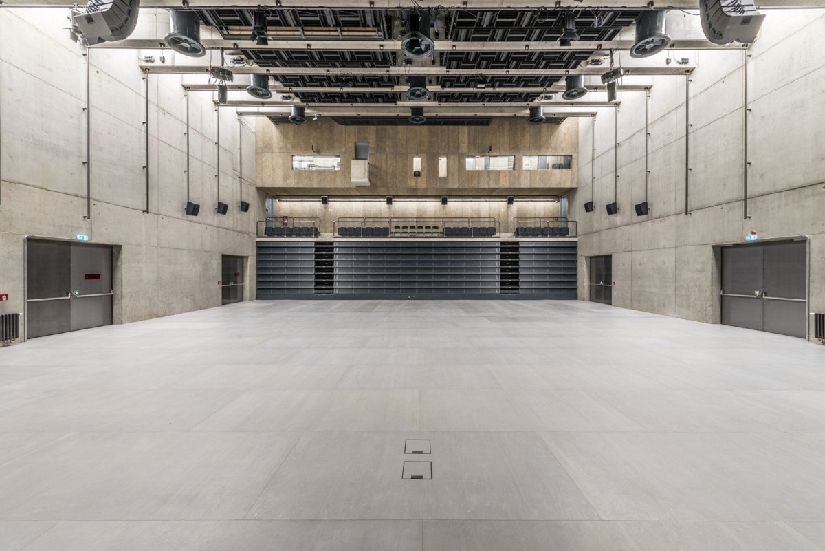 Víceúčelový sál DOX+, Petr Hájek ARCHITEKTI