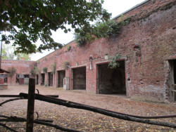 Oživení pevnosti Josefov, ateliér SVIŽN: IV. Bastion a východní kasematy před obnovou