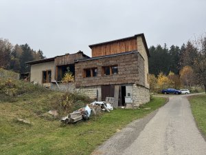 Rodinný dům v Plavech v Podkrkonoší, Jan Mutl (fotografie z osobní návštěvy domu)