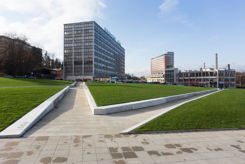 Ellement, Revitalizace Gahurova prospektu – foto