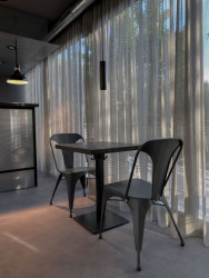 Kavárna Kontejner na Ortenově náměstí od Collarch studia