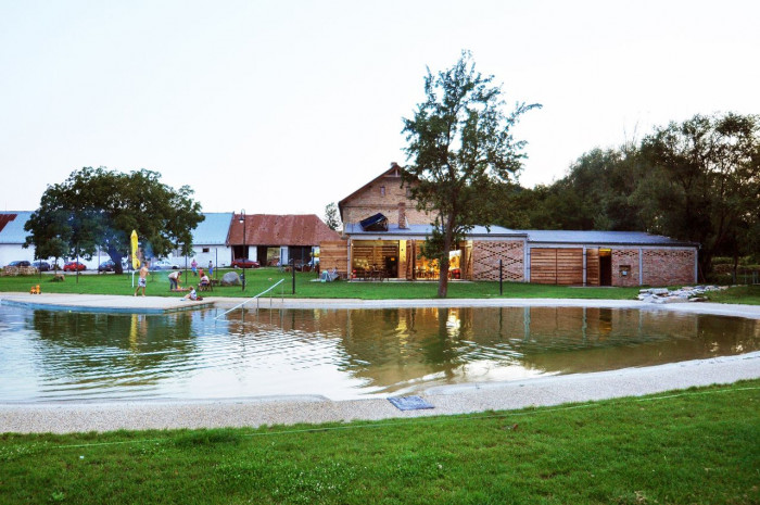 PROKŠ PŘIKRYL ARCHITEKTI, Zázemí biotopu v Honěticích u Kroměříže – foto