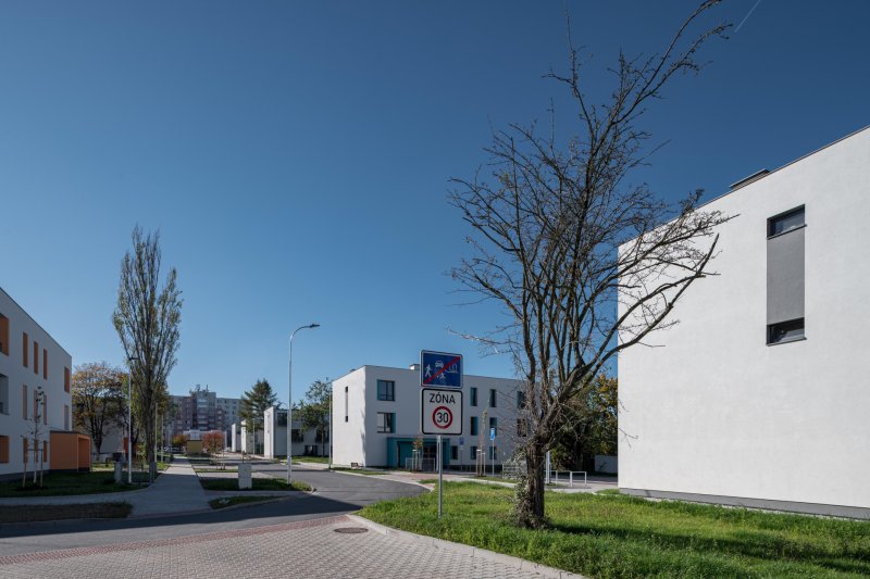 Městské bytové domy v Plzni, Projectstudio8: Dohromady jich je 192 a rozděleny jsou do 18 novostaveb