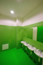 Architekt Ondřej Tuček, Přístavba a rekonstrukce obecní školy Hovorčovice – foto