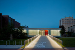 Dostavba Jihočeské vědecké knihovny v Českých Budějovicích od Kuba & Pilař architekti