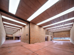 Centrálních polytechnických dílen a Galerie města Pardubic od Šépka architekti