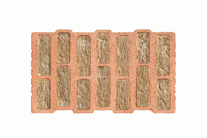 Cihla Porotherm T Profi od wienerbergeru je plněná minerální vatou.